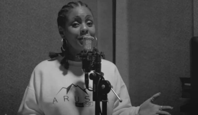 VIDEO: Mimi Mars – MUA ACOUSTIC VERSION Mp4 DOWNLOAD