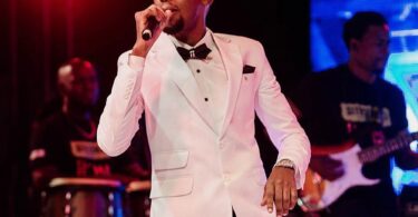 AUDIO: Goodluck Gozbert ft Martha Mwaipaja - Wacha Waone Mp3 Download