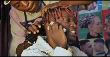 VIDEO: Mzee Wa Bwax Ft Zungu Macha - Kafubaa Mp4 Download