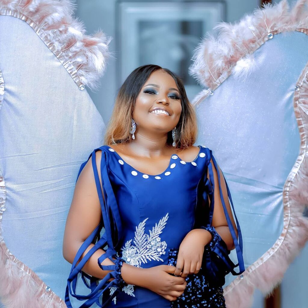 AUDIO: Anjella Ft Madini - Tunapendana Mp3 Download
