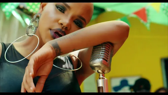 VIDEO: Rosa Ree - African Uptown Ranking Mp4 Download