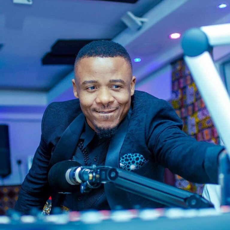 AUDIO: Alikiba Ft Vanillah & Abdukiba & Tommy Flavour - La La La Mp3 Download