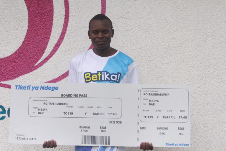 Cheki Jamaa Alivyoshinda Kiulainii! Tiketi Ya Ndege Kwenda Kutazama Kariakoo Dabi Na Kurudi.