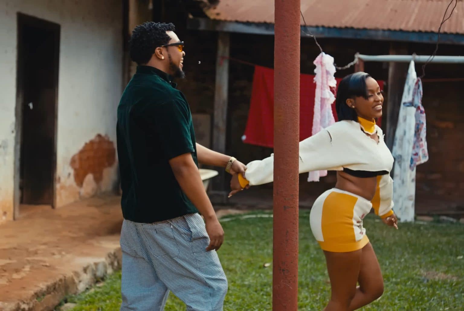 VIDEO: Kusah - Ananipenda Mp4 Download